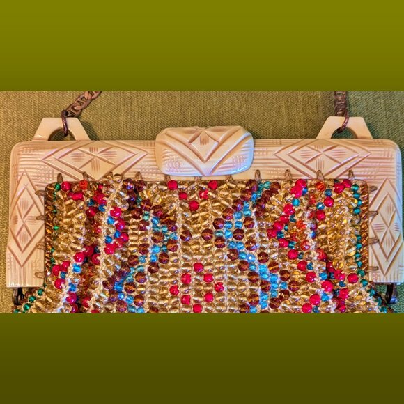 Authentic Early 20th Century Glass Beaded Art Deco Purse with Bakelite Frame - Picture 2 of 6